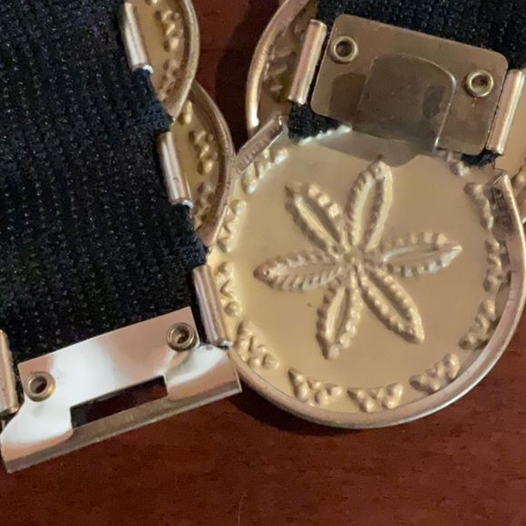 Vintage Gold Metal Disk Bohemian Stretch Belt Size S - L Floral Statemen… - Picture 8 of 8